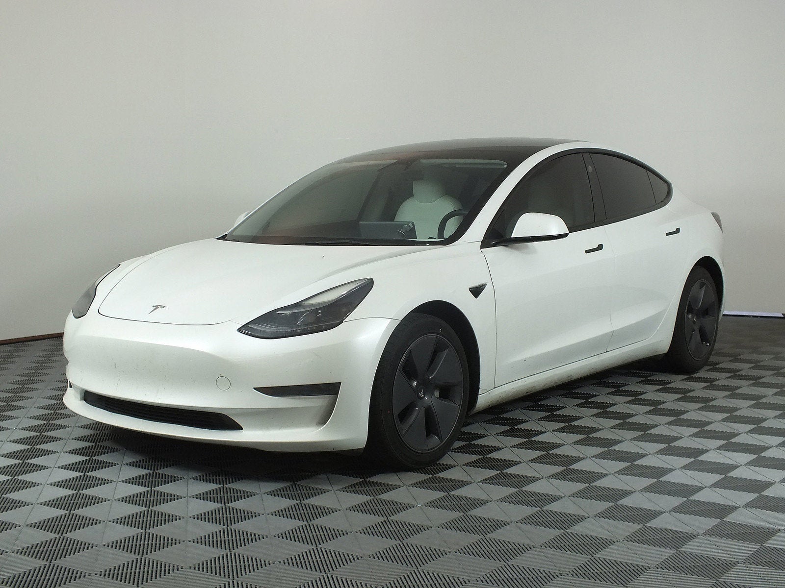 2023 Tesla Model 3 Base *1-OWNER!*