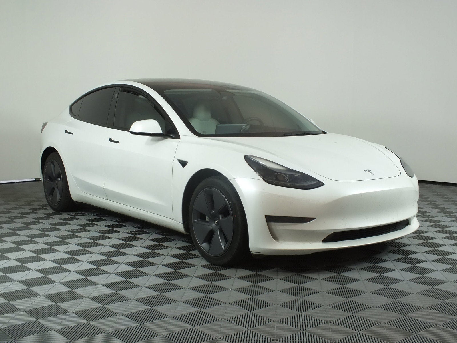 2023 Tesla Model 3 Base *1-OWNER!*