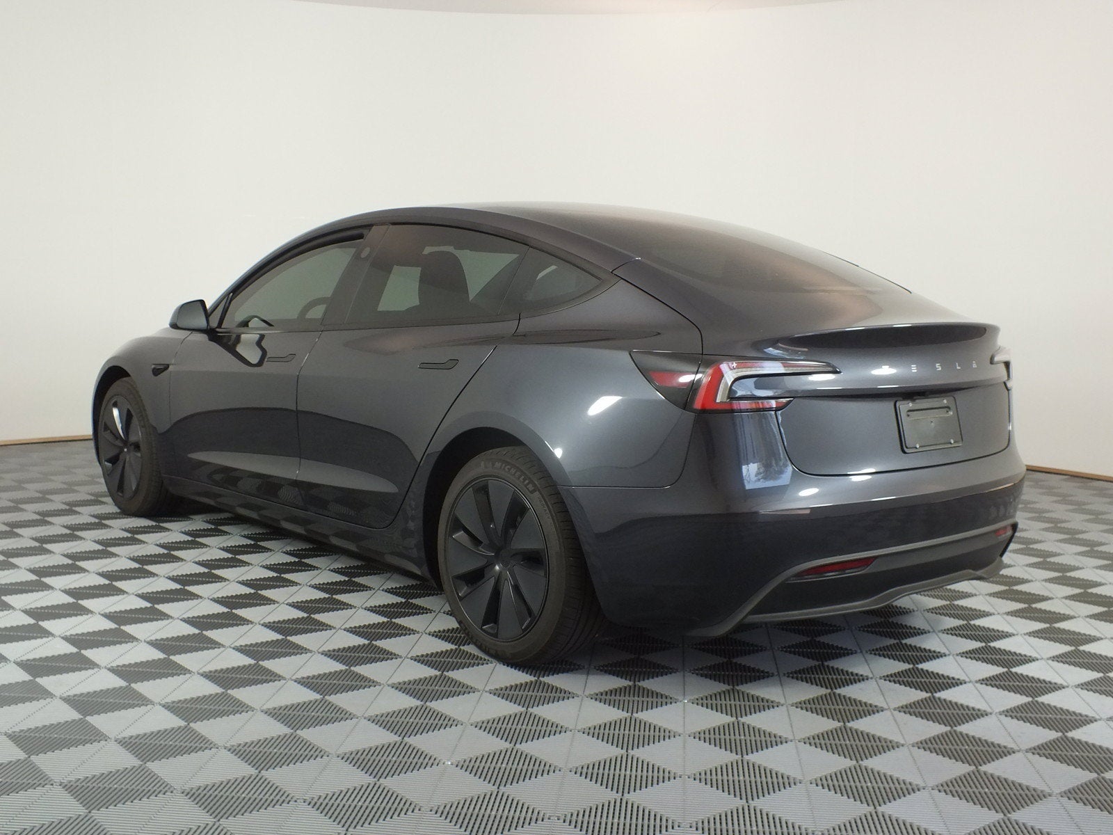 2025 Tesla Model 3 Long Range *1-OWNER*