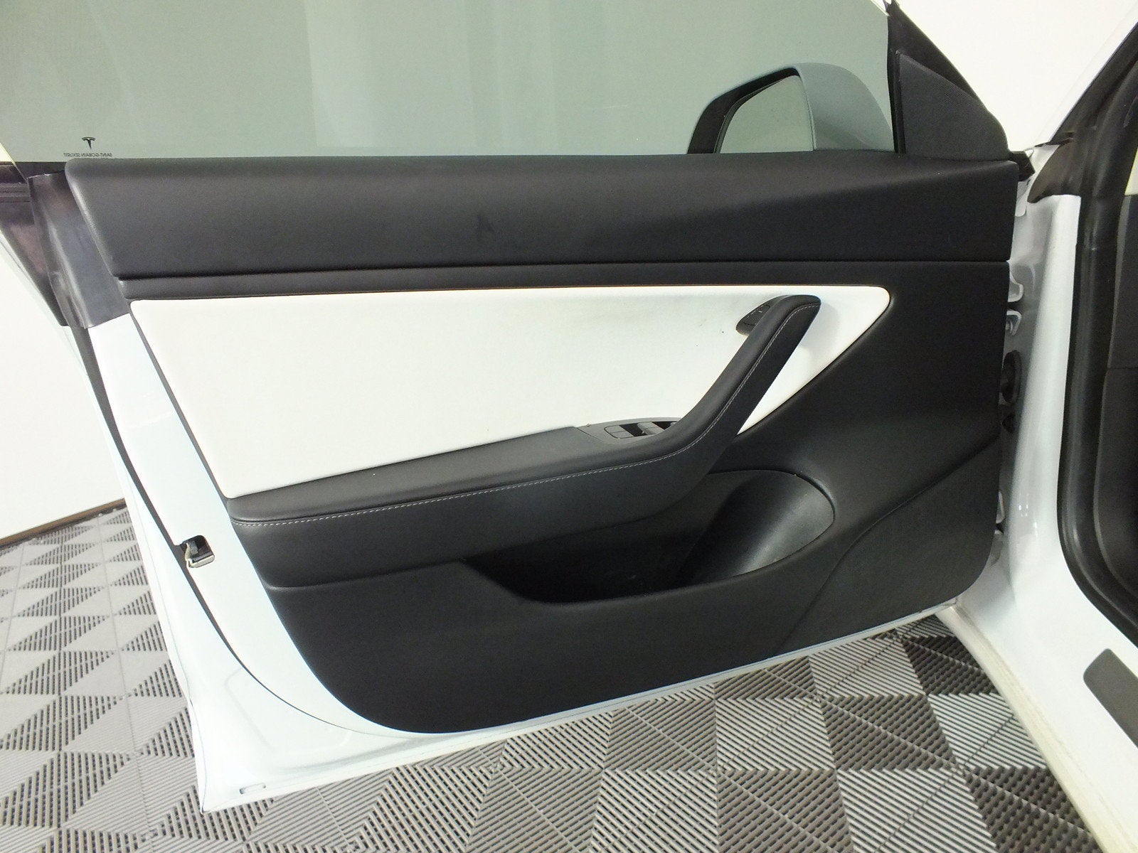 2020 Tesla Model 3 Standard Range *CLEAN CARFAX*