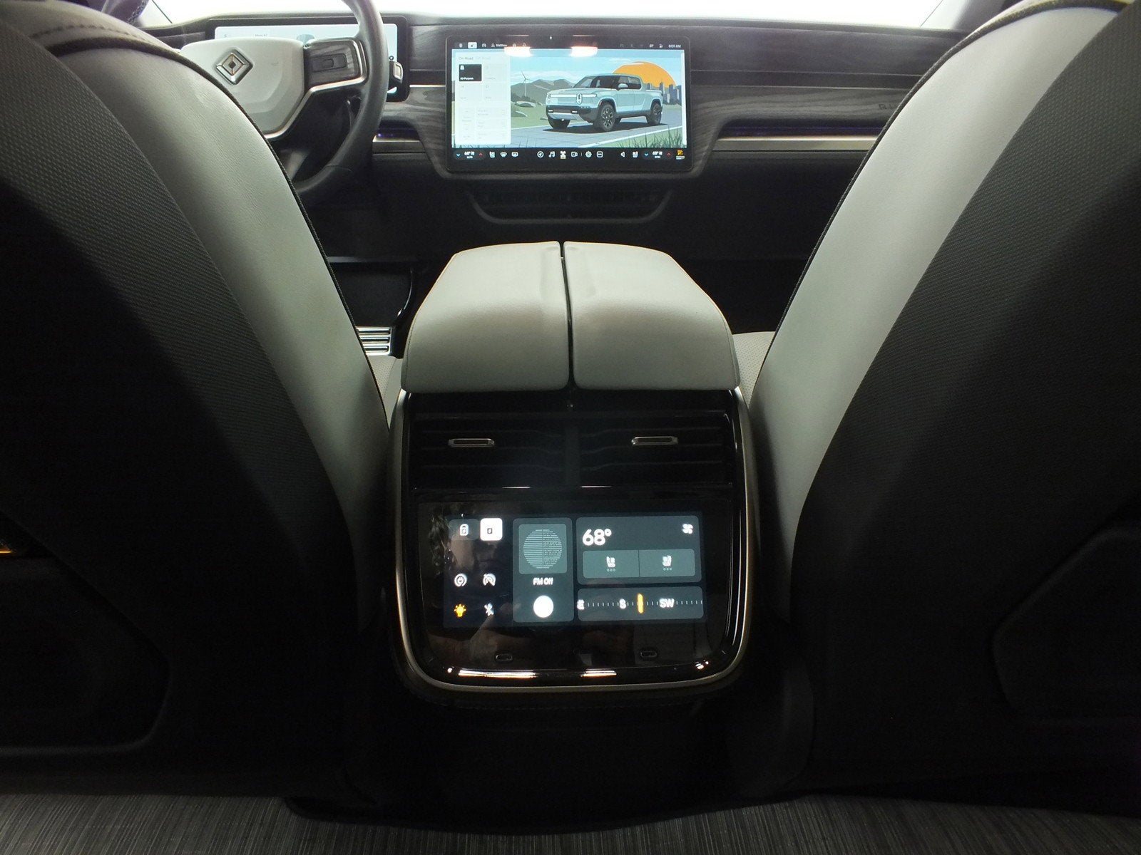 2022 Rivian R1T Adventure Package AWD *CLEAN CARFAX!*