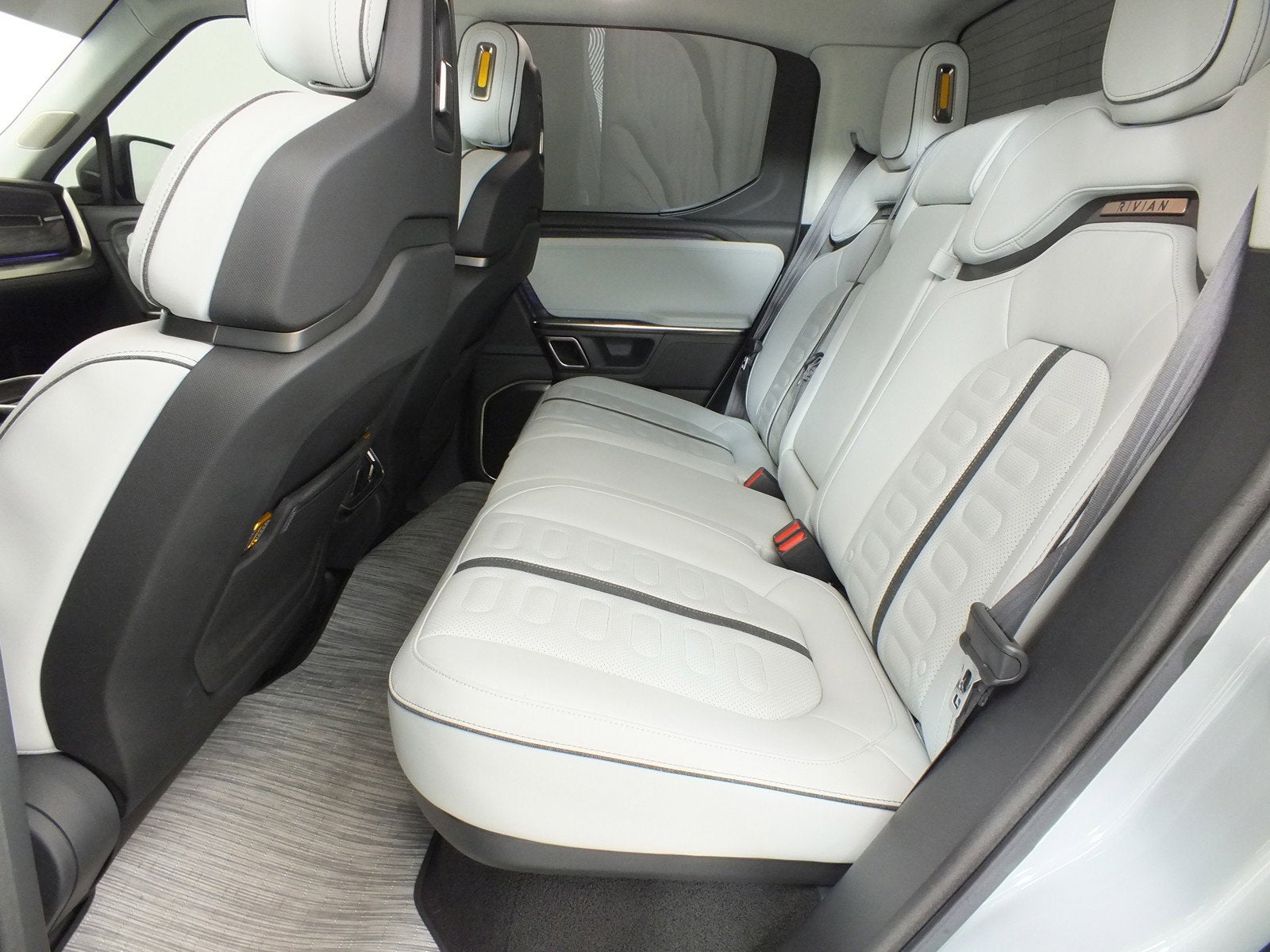 2022 Rivian R1T Adventure Package AWD *CLEAN CARFAX!*