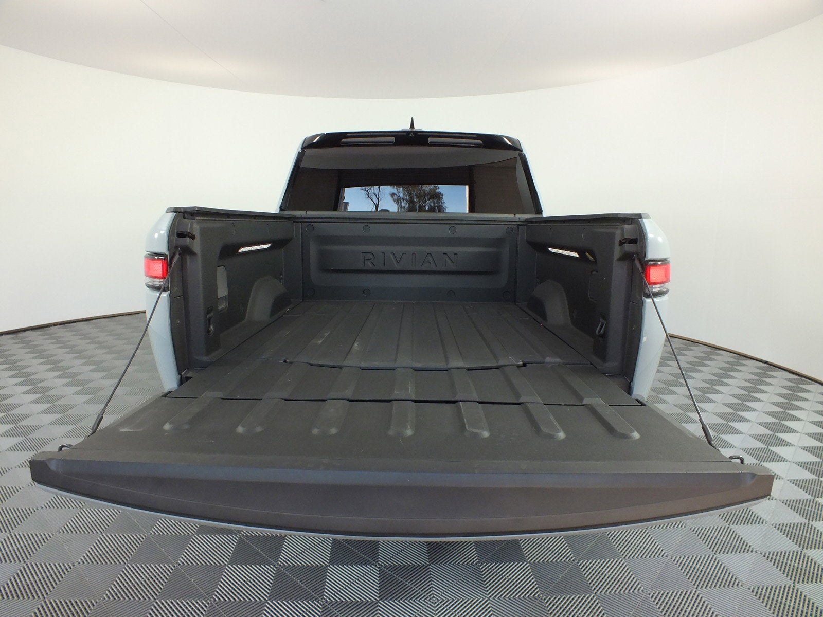 2022 Rivian R1T Adventure Package AWD *CLEAN CARFAX!*