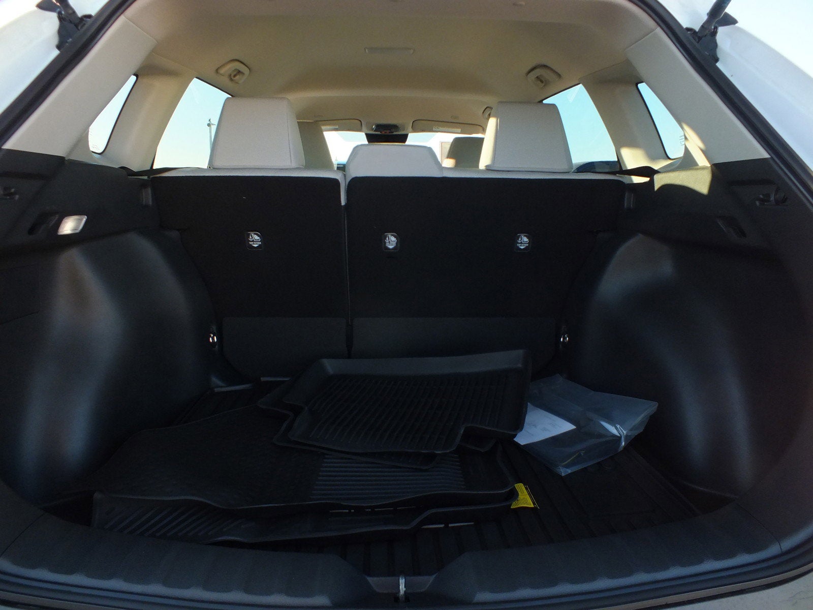 2026 Toyota Corolla Cross L *LIKE NEW CONDITION!*