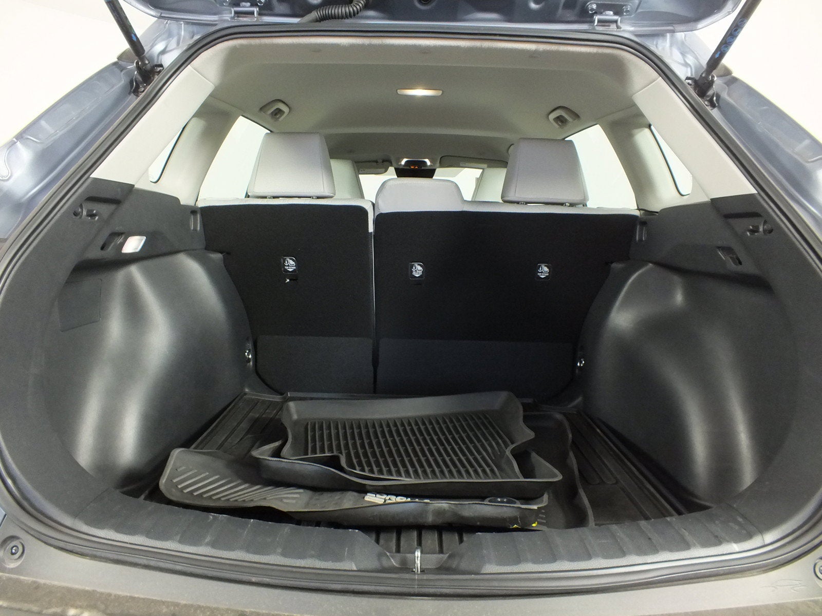 2026 Toyota Corolla Cross L *1-OWNER! LOW MILES!*