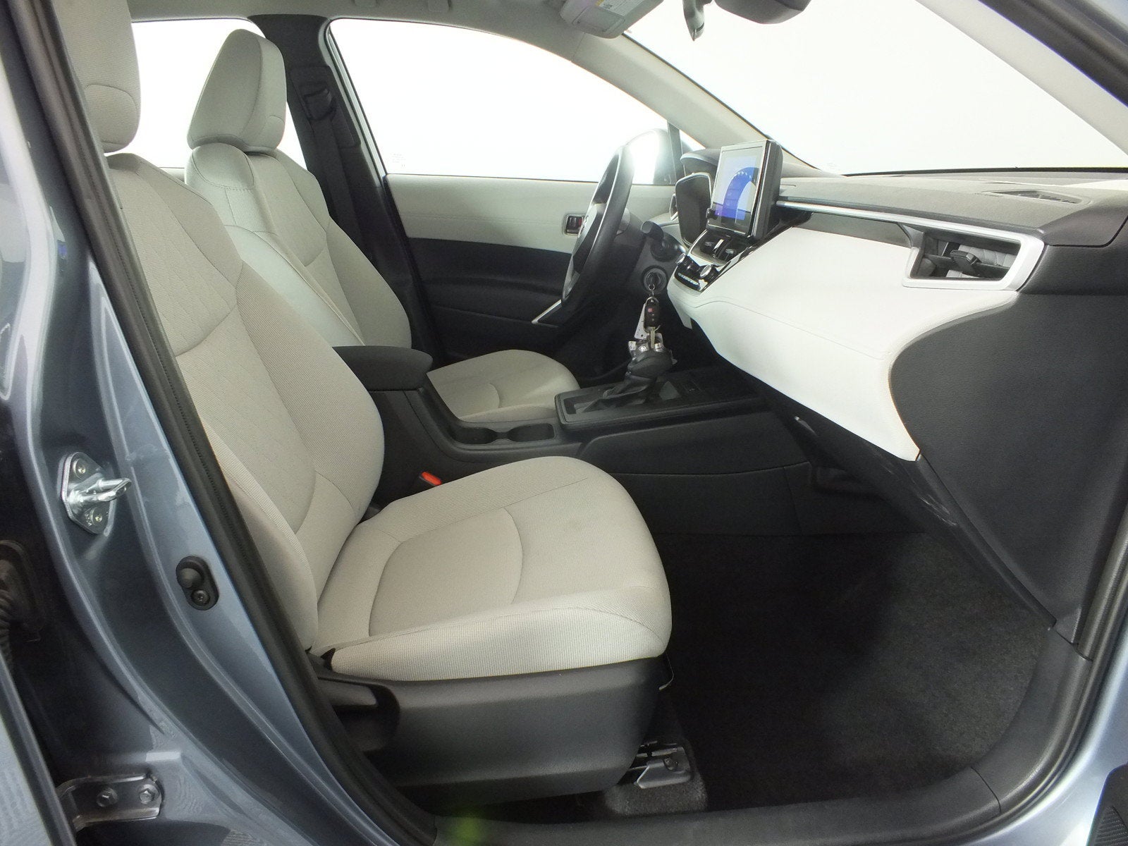 2026 Toyota Corolla Cross L *1-OWNER! LOW MILES!*