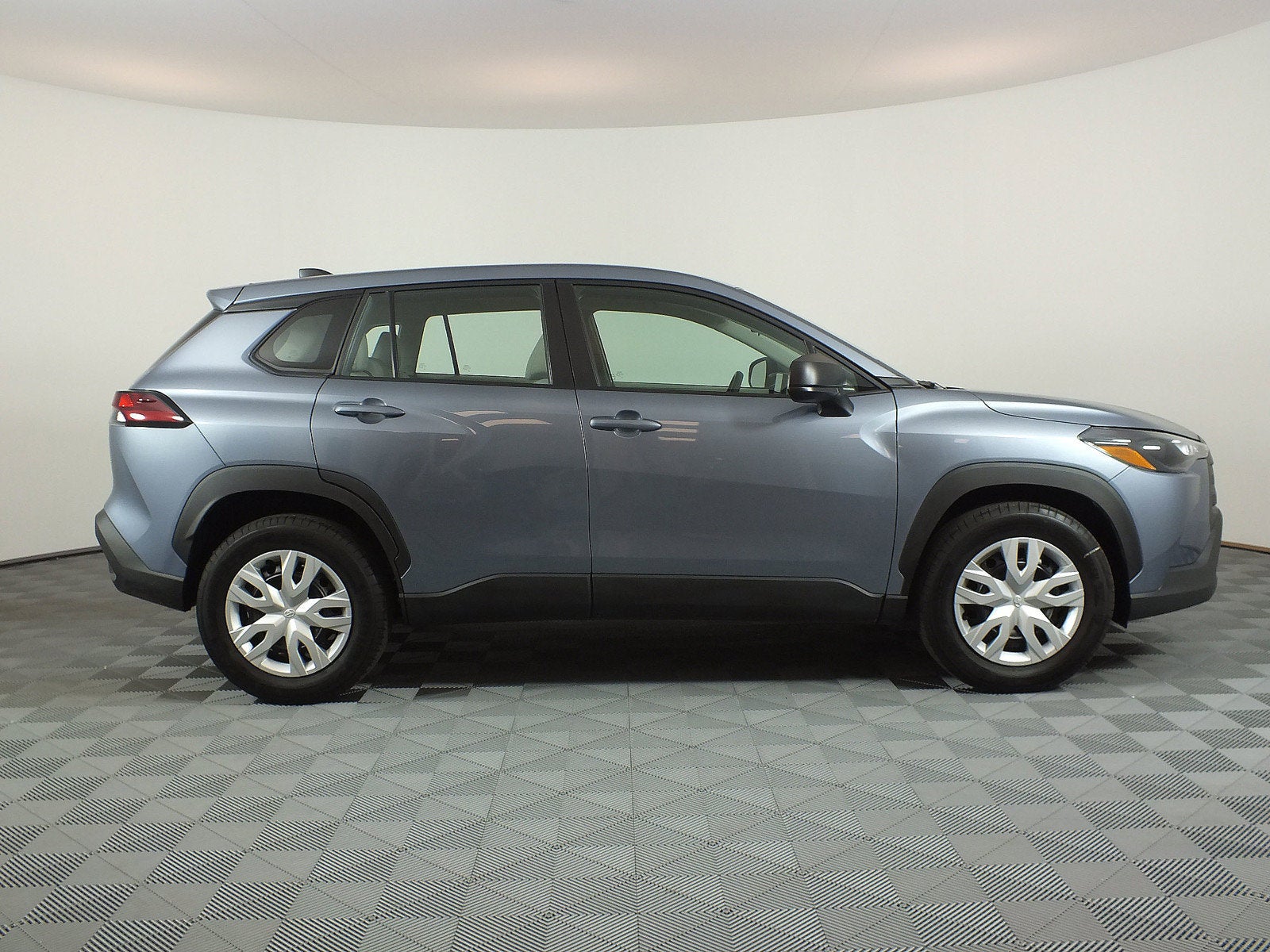 2026 Toyota Corolla Cross L *1-OWNER! LOW MILES!*