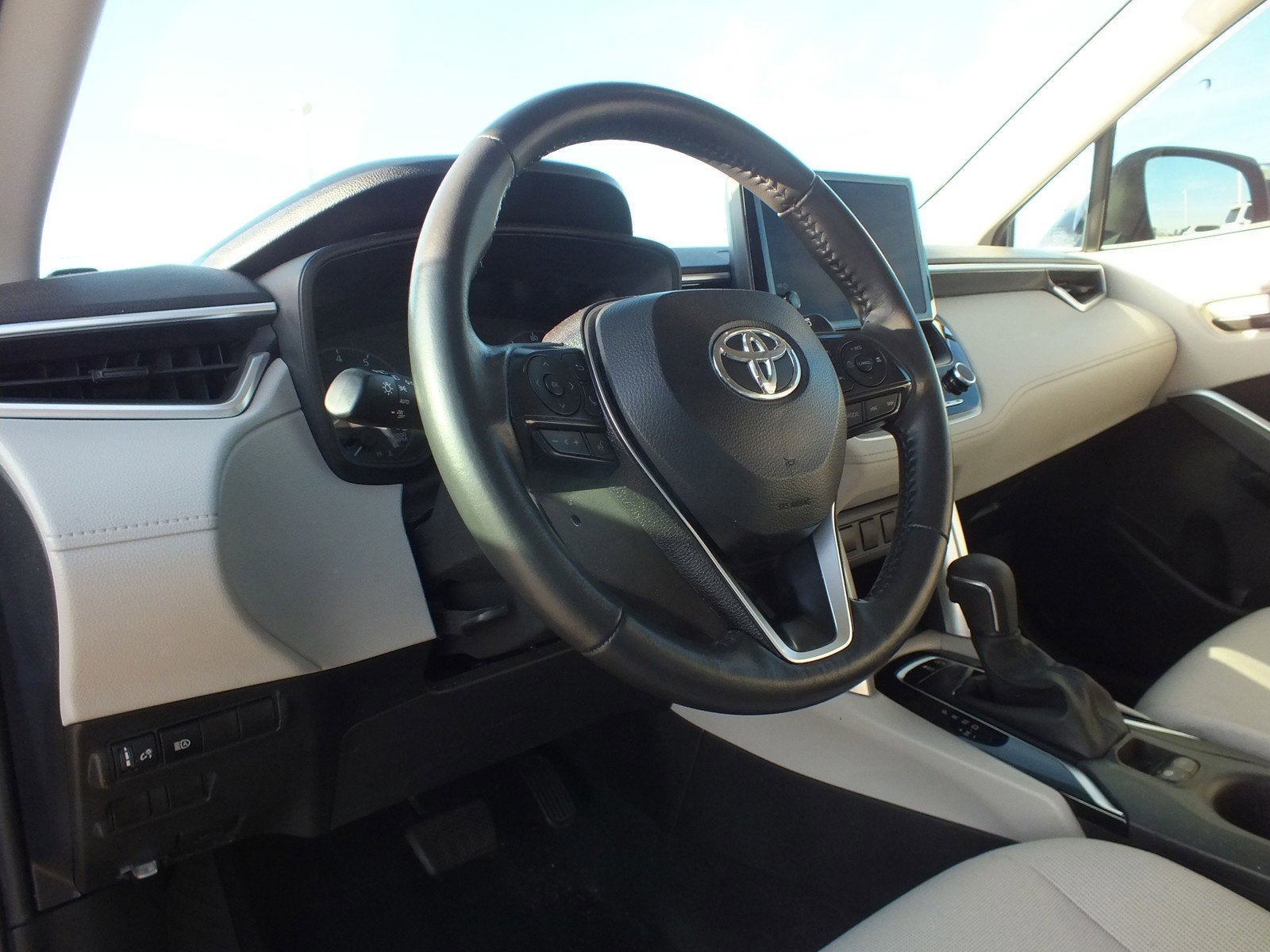 2024 Toyota Corolla Cross LE *1-OWNER*