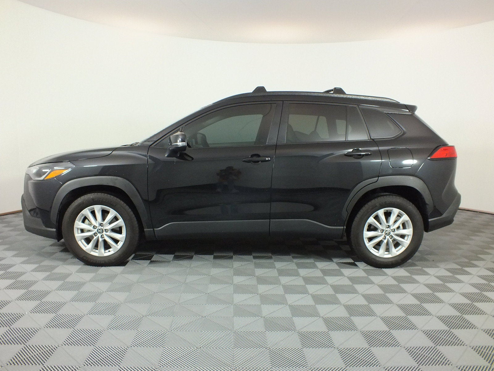 2023 Toyota Corolla Cross LE *1-OWNER*