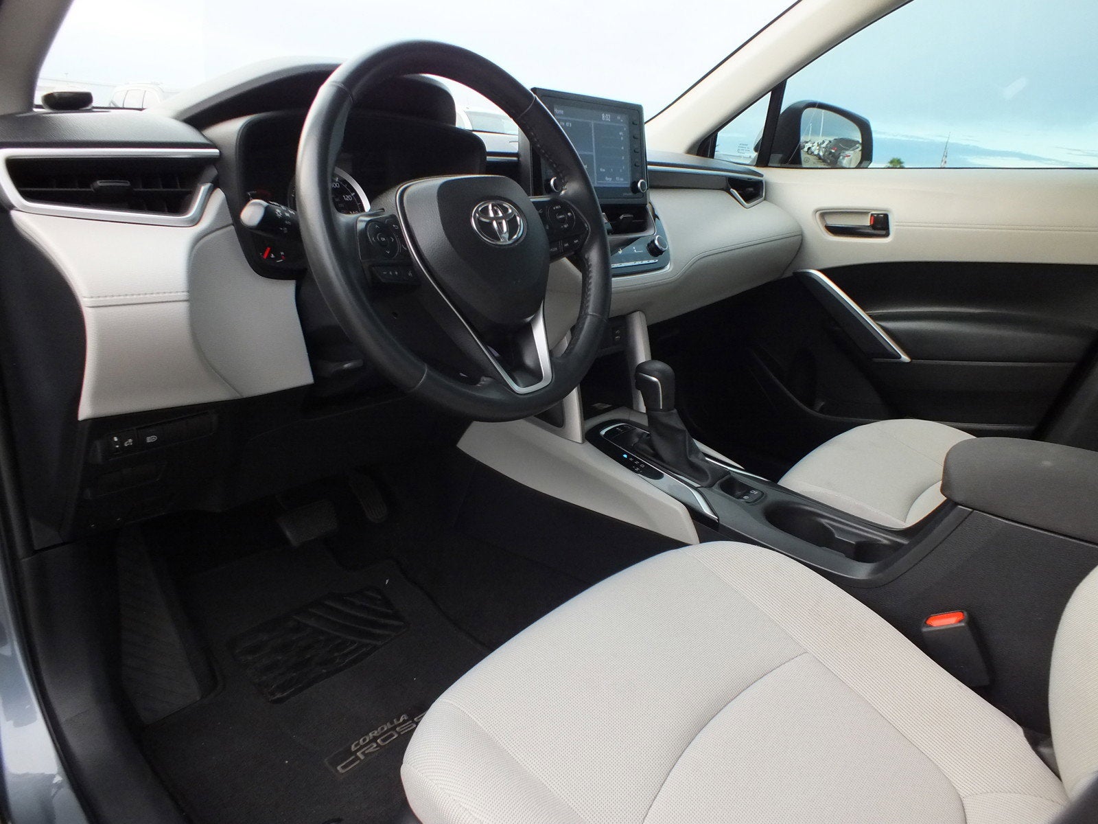 2022 Toyota Corolla Cross LE FWD *ROOMY!*