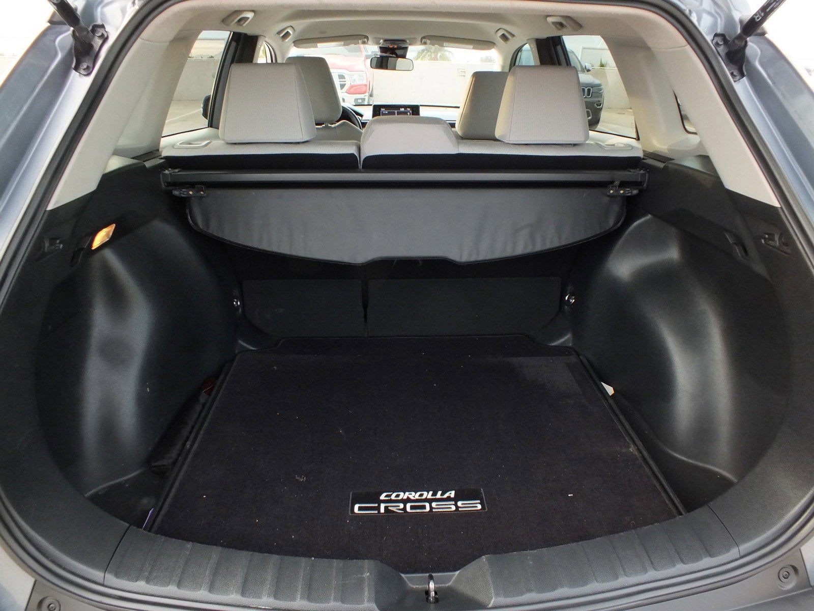 2022 Toyota Corolla Cross LE FWD *ROOMY!*