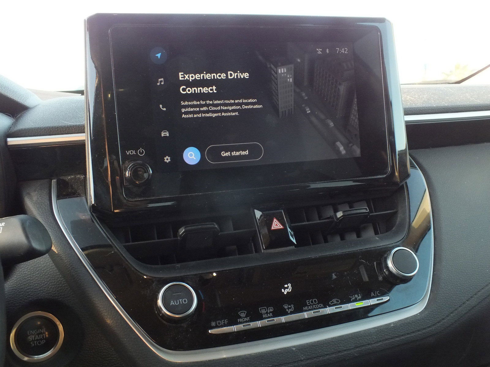 2023 Toyota Corolla Cross LE AWD *LOW MILES! CLEAN CARFAX*