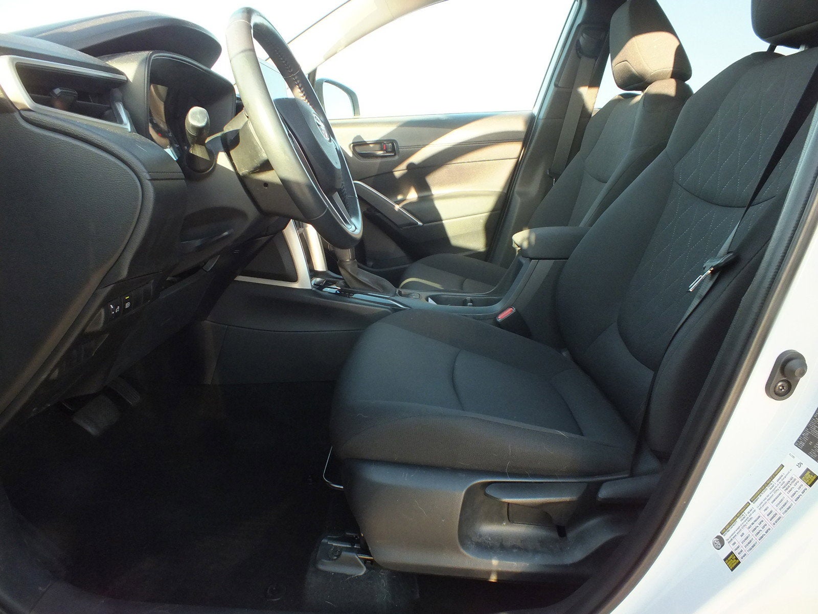 2023 Toyota Corolla Cross LE AWD *LOW MILES! CLEAN CARFAX*