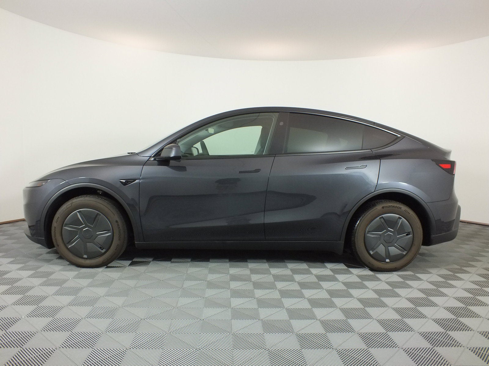 2026 Tesla Model Y *1-OWNER! LIKE NEW!*