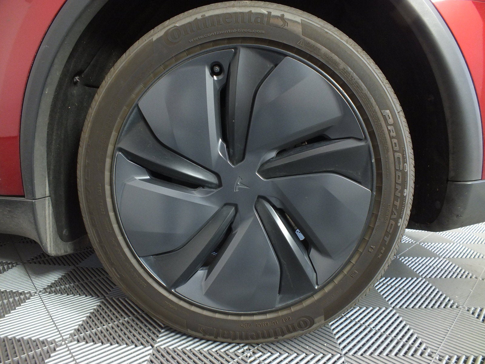 2026 Tesla Model Y Long Range AWD *1-OWNER! LIKE NEW!*