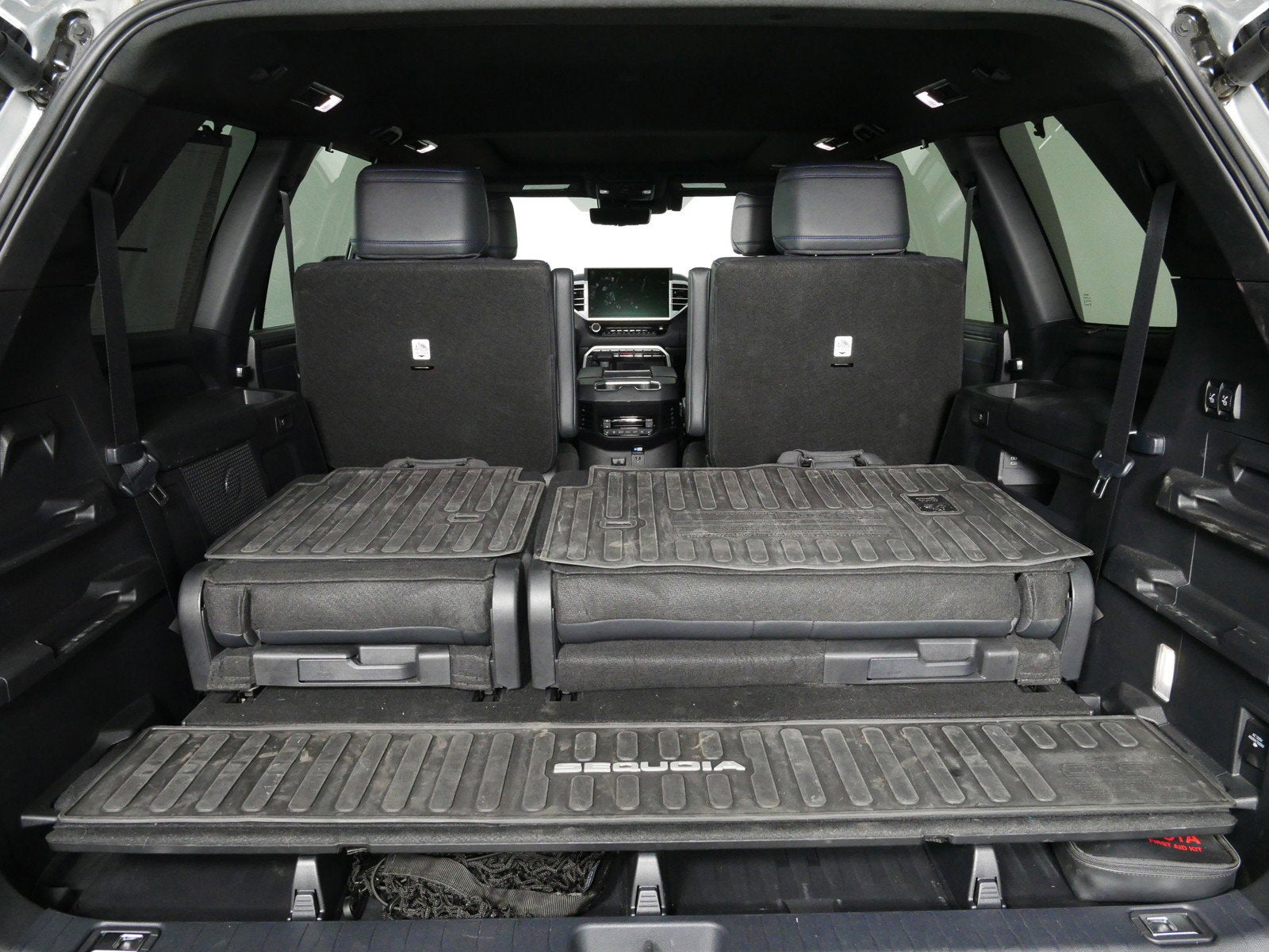 2025 Toyota Sequoia Platinum 4WD *1 OWNER, CLEAN CARFAX!*