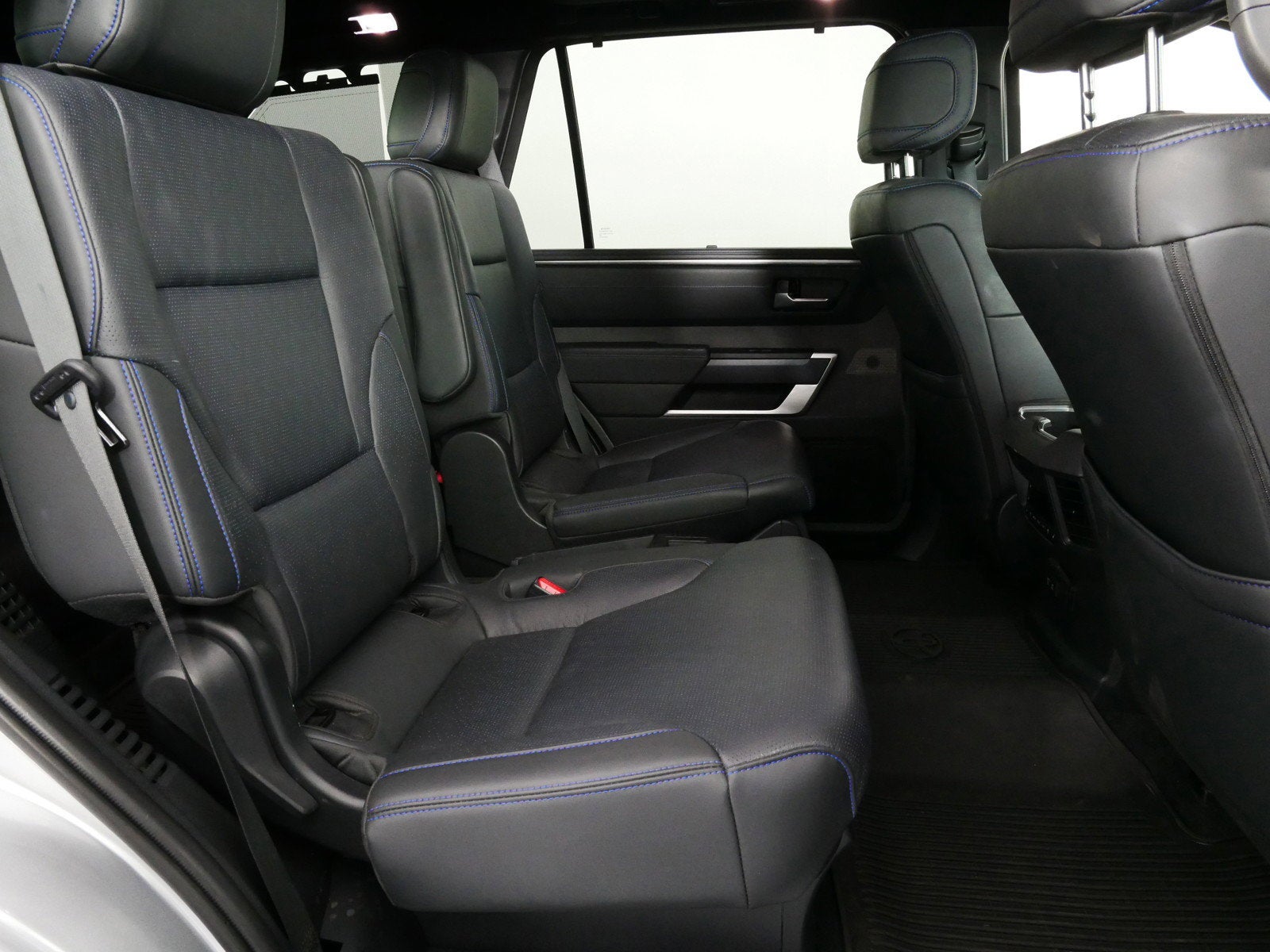 2025 Toyota Sequoia Platinum 4WD *1 OWNER, CLEAN CARFAX!*