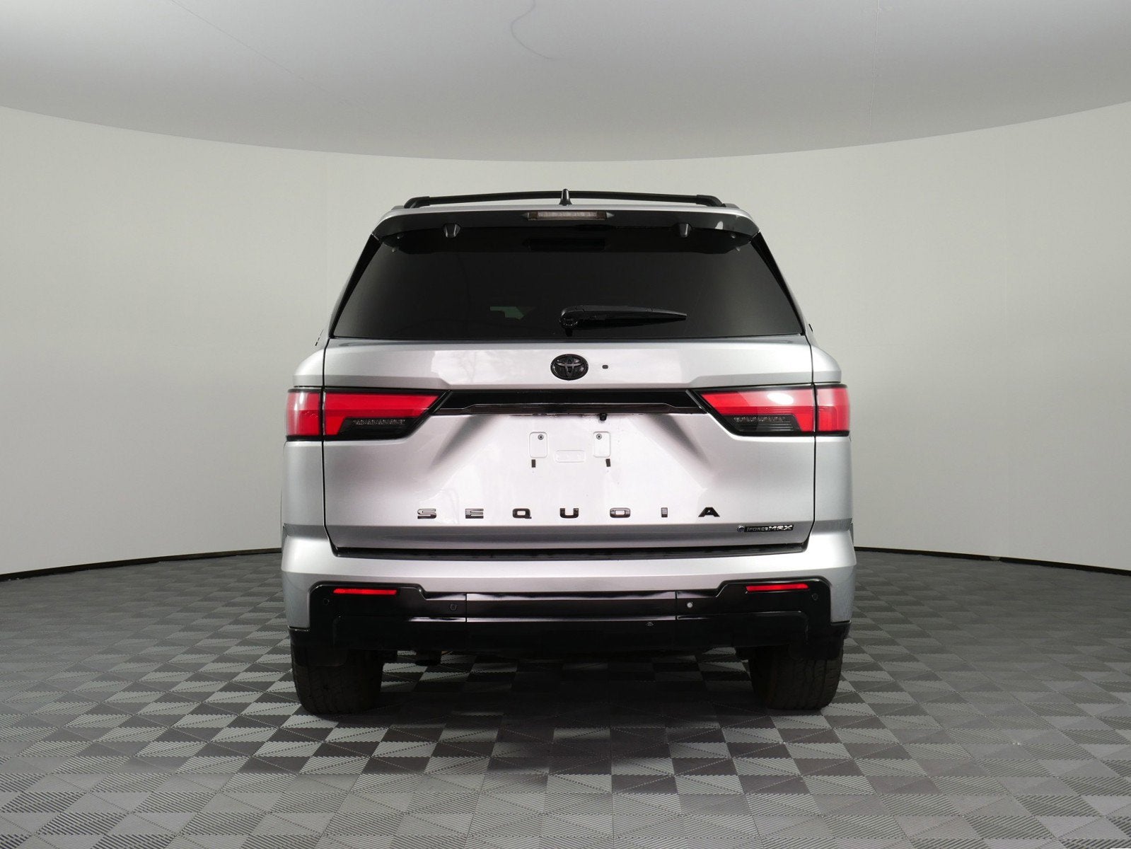 2025 Toyota Sequoia Platinum 4WD *1 OWNER, CLEAN CARFAX!*