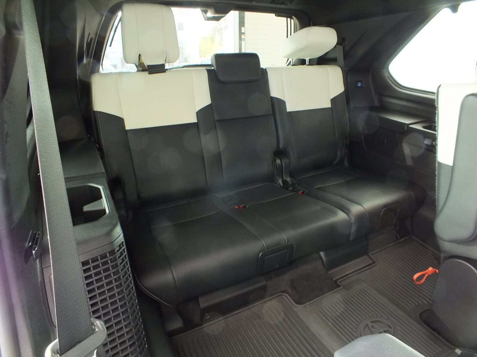 2023 Toyota Sequoia Capstone 4WD Hybrid *1-OWNER!*