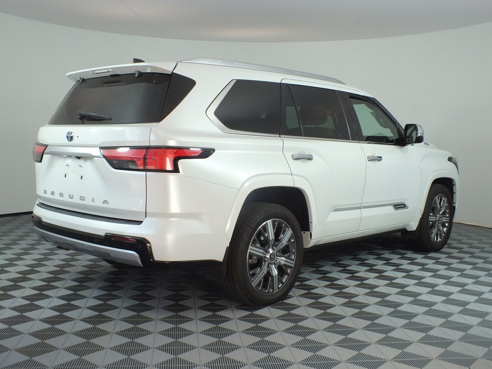 2023 Toyota Sequoia Capstone 4WD Hybrid *1-OWNER!*