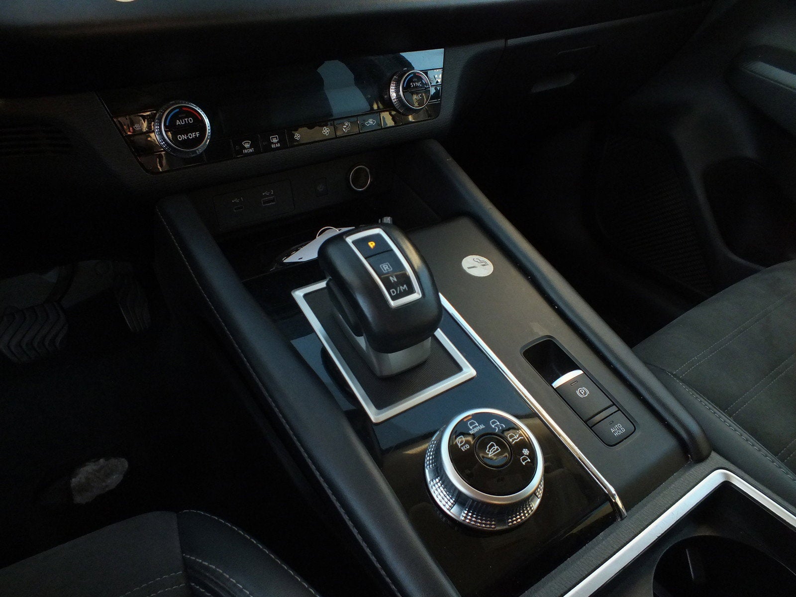 2024 Mitsubishi Outlander SE *1-OWNER*