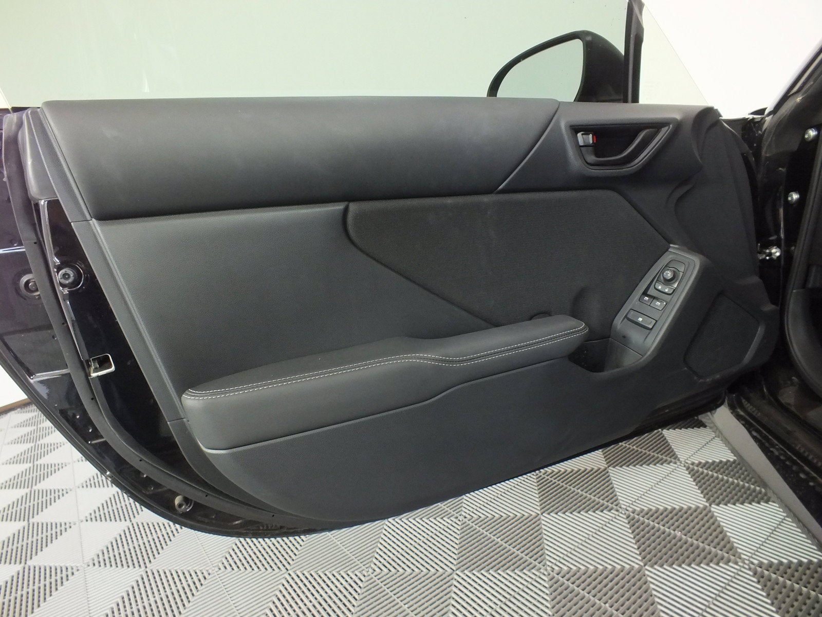 2025 Toyota GR86 Base *1-OWNER! LOW MILES!*