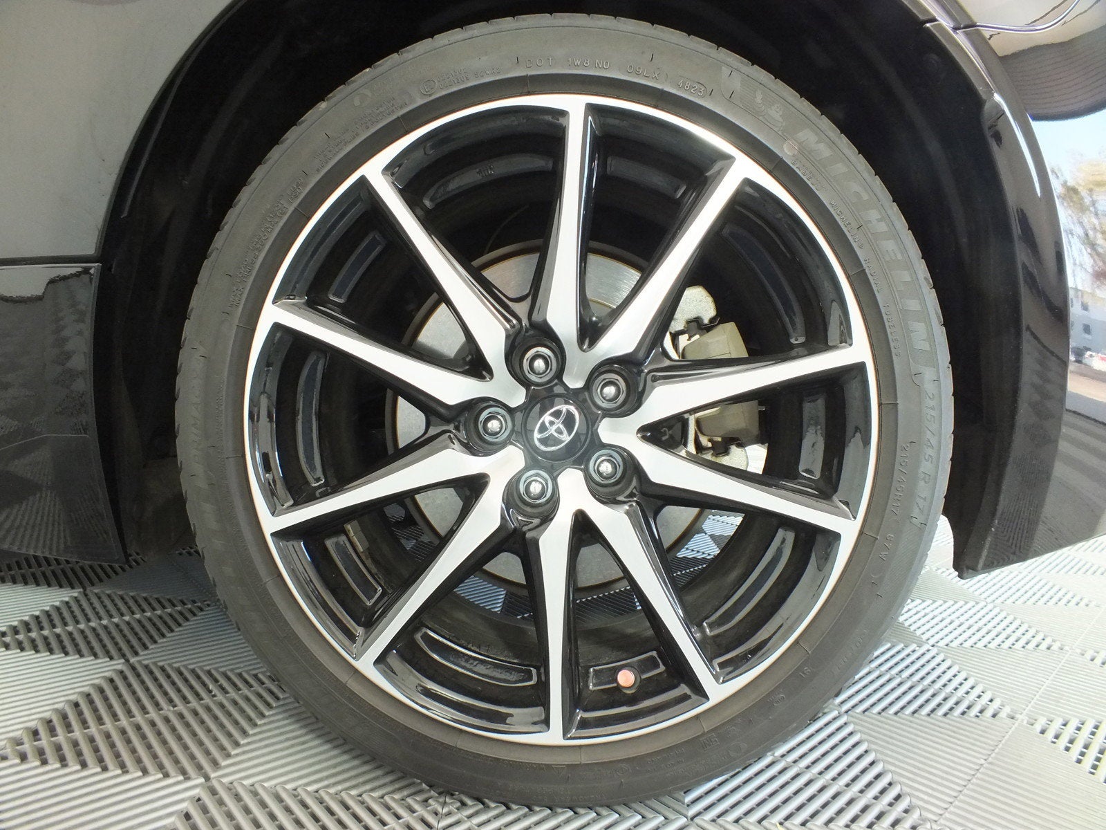 2024 Toyota GR86 Base *1-OWNER! LOW MILES!*