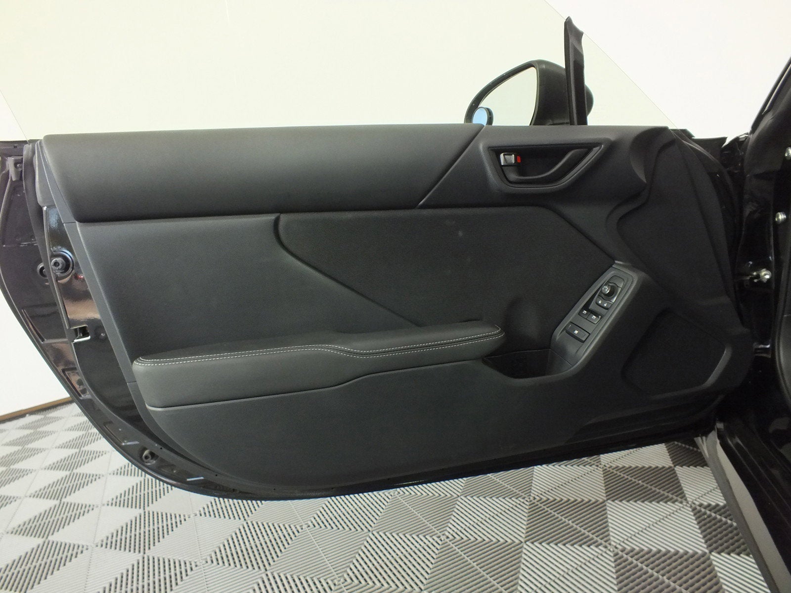 2024 Toyota GR86 Base *1-OWNER! LOW MILES!*