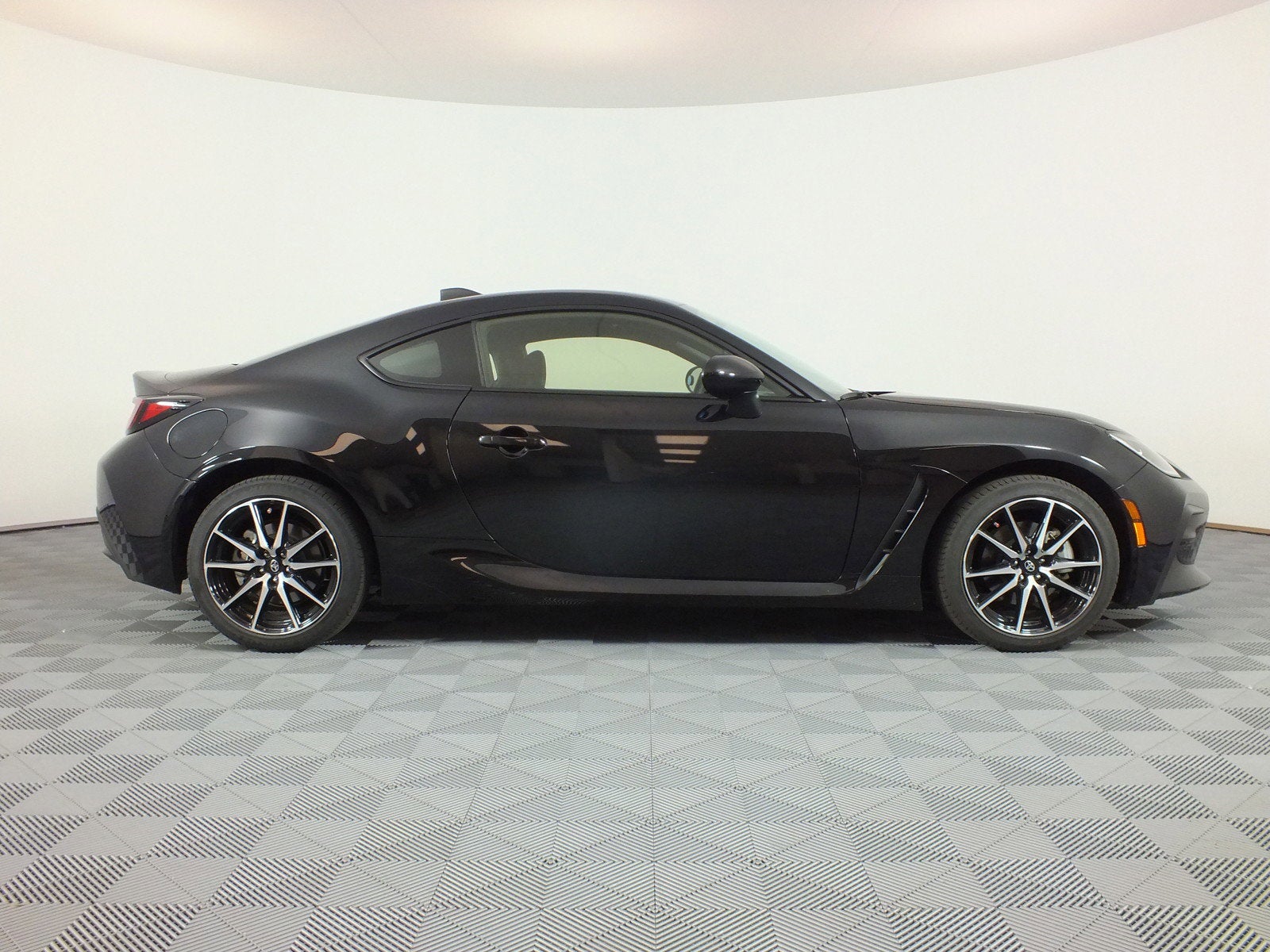 2024 Toyota GR86 Base *1-OWNER! LOW MILES!*