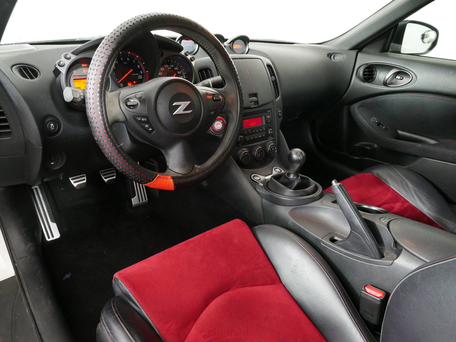 2017 Nissan 370Z NISMO *6-SPEED MANUAL!*