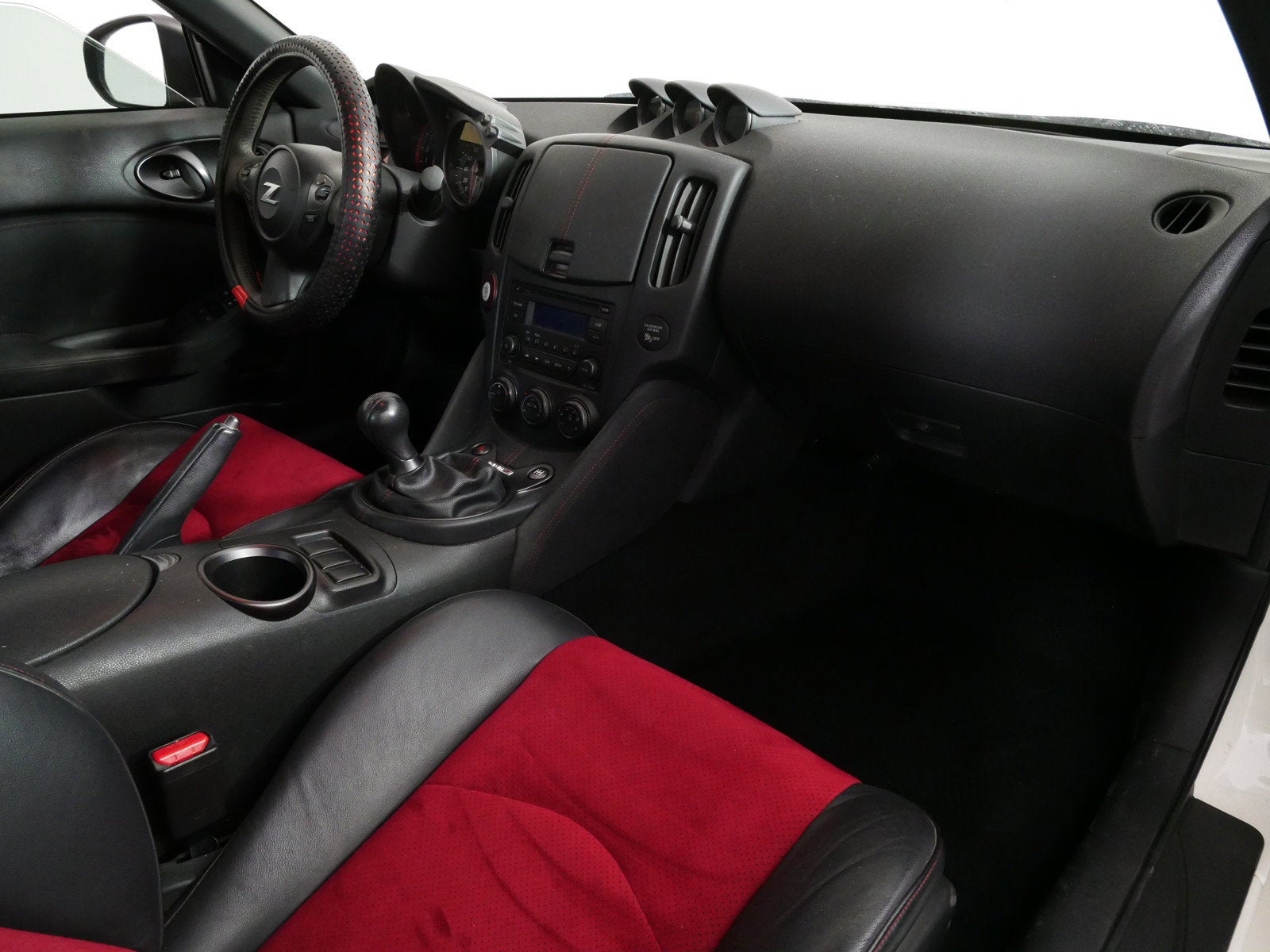 2017 Nissan 370Z NISMO *6-SPEED MANUAL!*