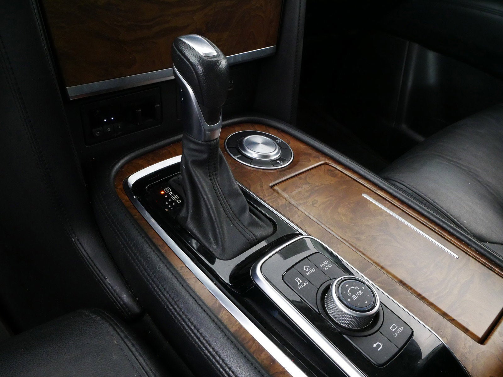 2022 Nissan Armada SL *PLENTY OF ROOM!*