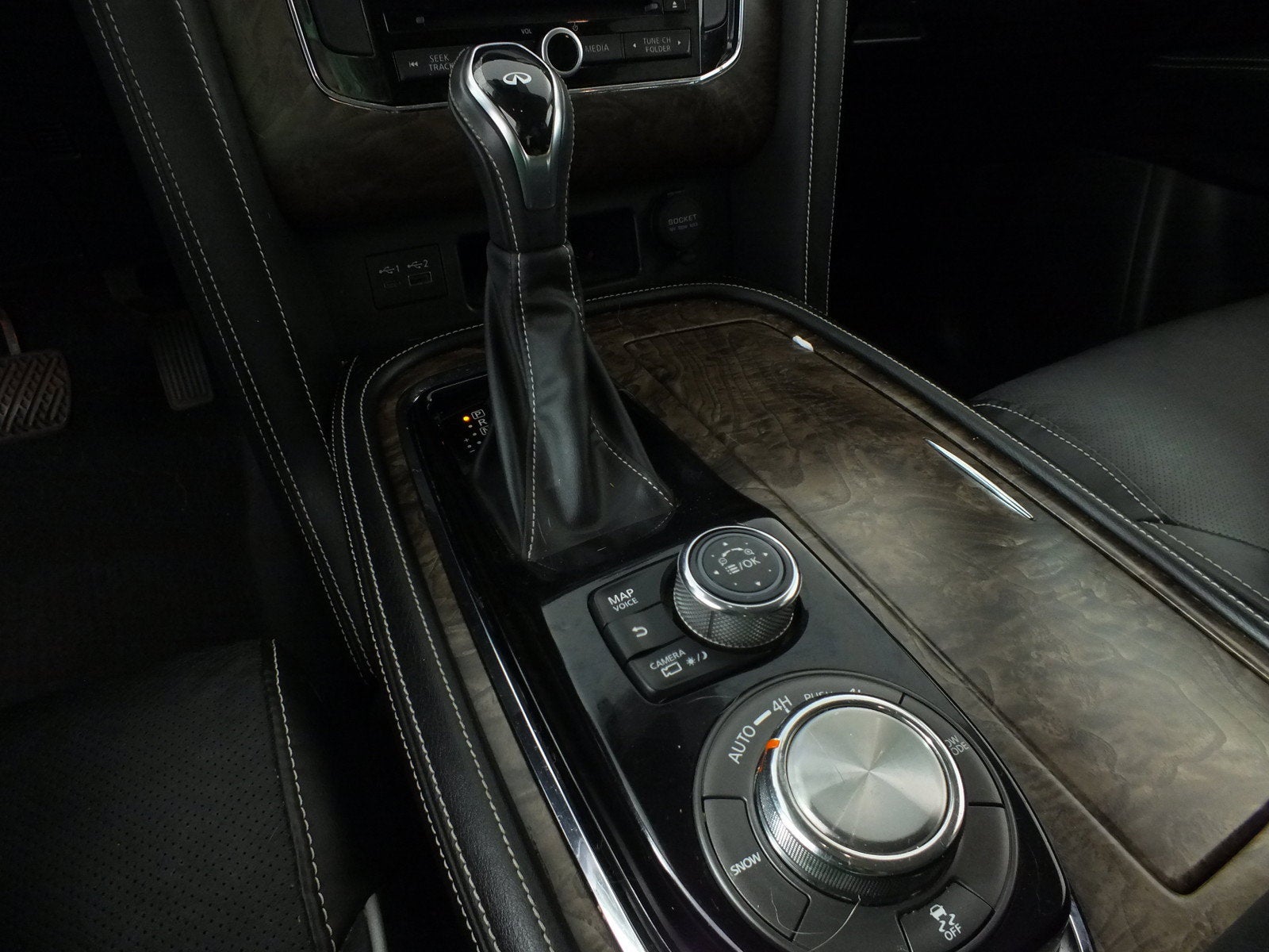 2021 INFINITI QX80 Premium Select AWD *ROOMY & LOOKS GREAT!*