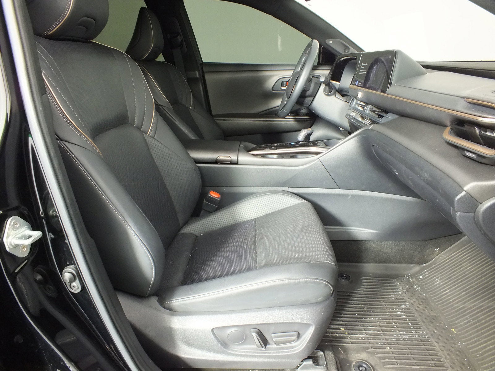 2025 Toyota Crown Nightshade AWD *1-OWNER!*