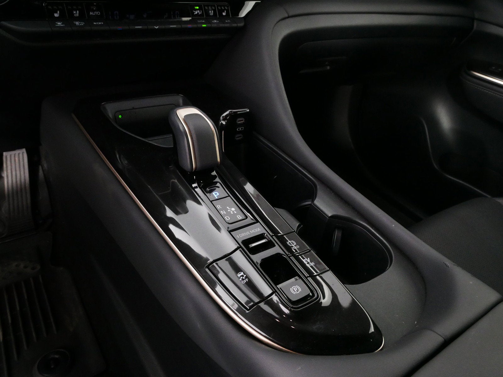 2026 Toyota Crown XLE AWD *1-OWNER*