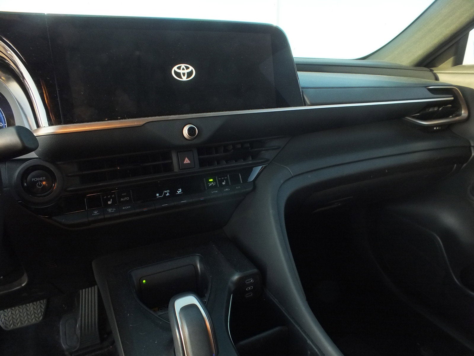 2023 Toyota Crown XLE Hybrid AWD *CLEAN CARFAX*