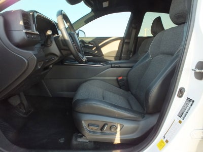 2023 Toyota Crown XLE Hybrid AWD *CLEAN CARFAX*