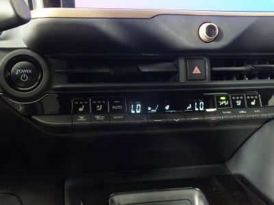 2025 Toyota Crown Signia Limited Hybrid AWD *1-OWNER*