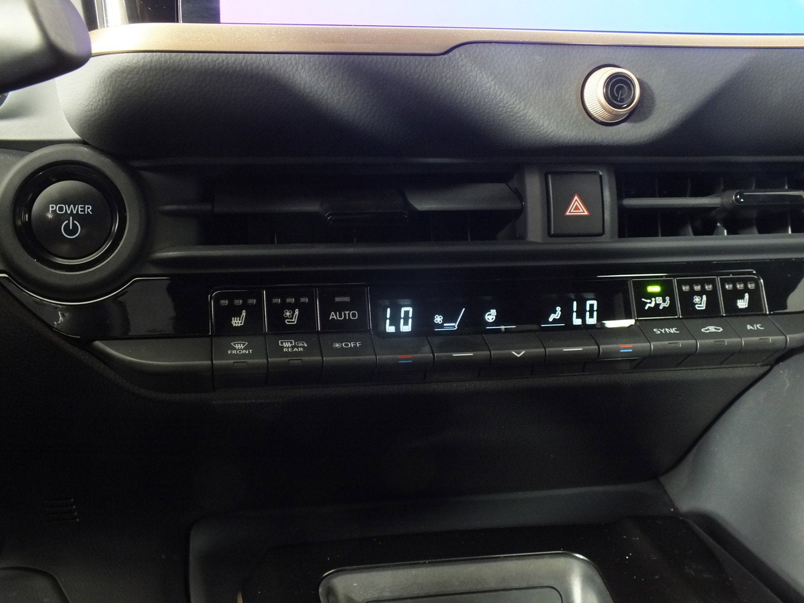 2025 Toyota Crown Signia Limited Hybrid AWD *1-OWNER*