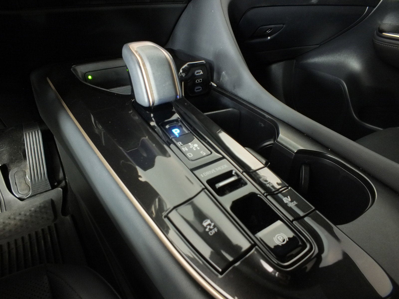 2025 Toyota Crown Signia Limited Hybrid AWD *1-OWNER*