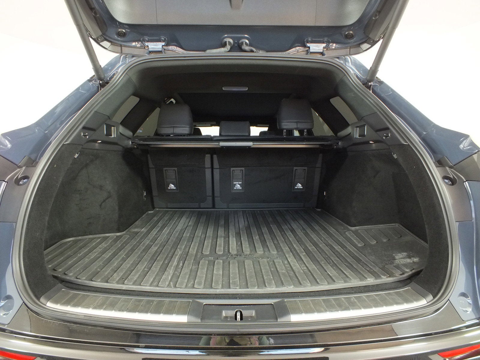 2025 Toyota Crown Signia Limited Hybrid AWD *1-OWNER*