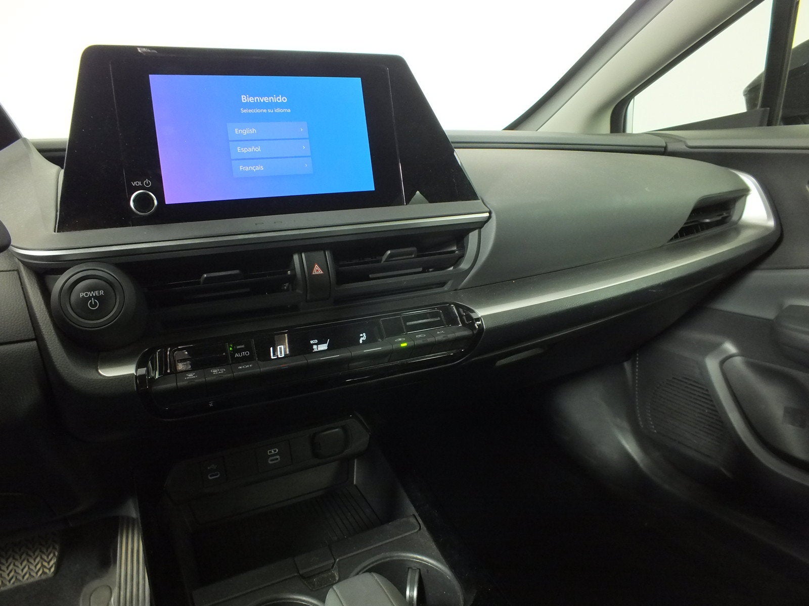 2023 Toyota Prius LE *CLEAN CARFAX*