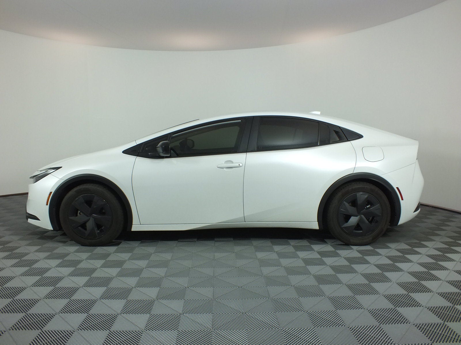 2023 Toyota Prius LE *CLEAN CARFAX*