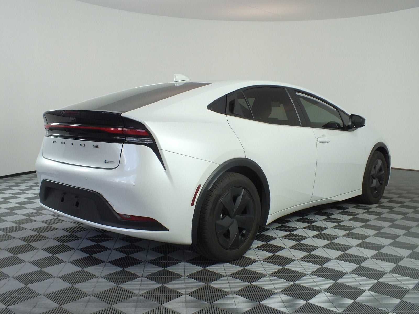 2023 Toyota Prius LE *CLEAN CARFAX*