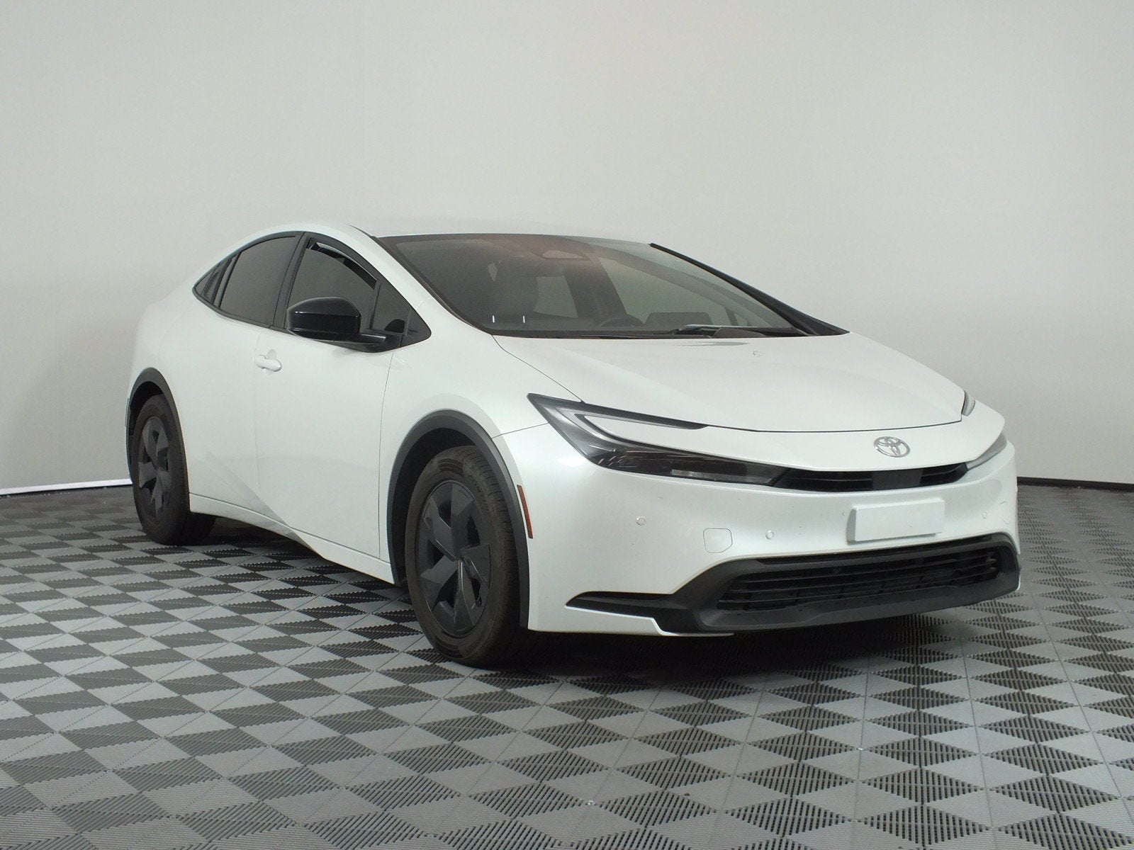 2023 Toyota Prius LE *CLEAN CARFAX*