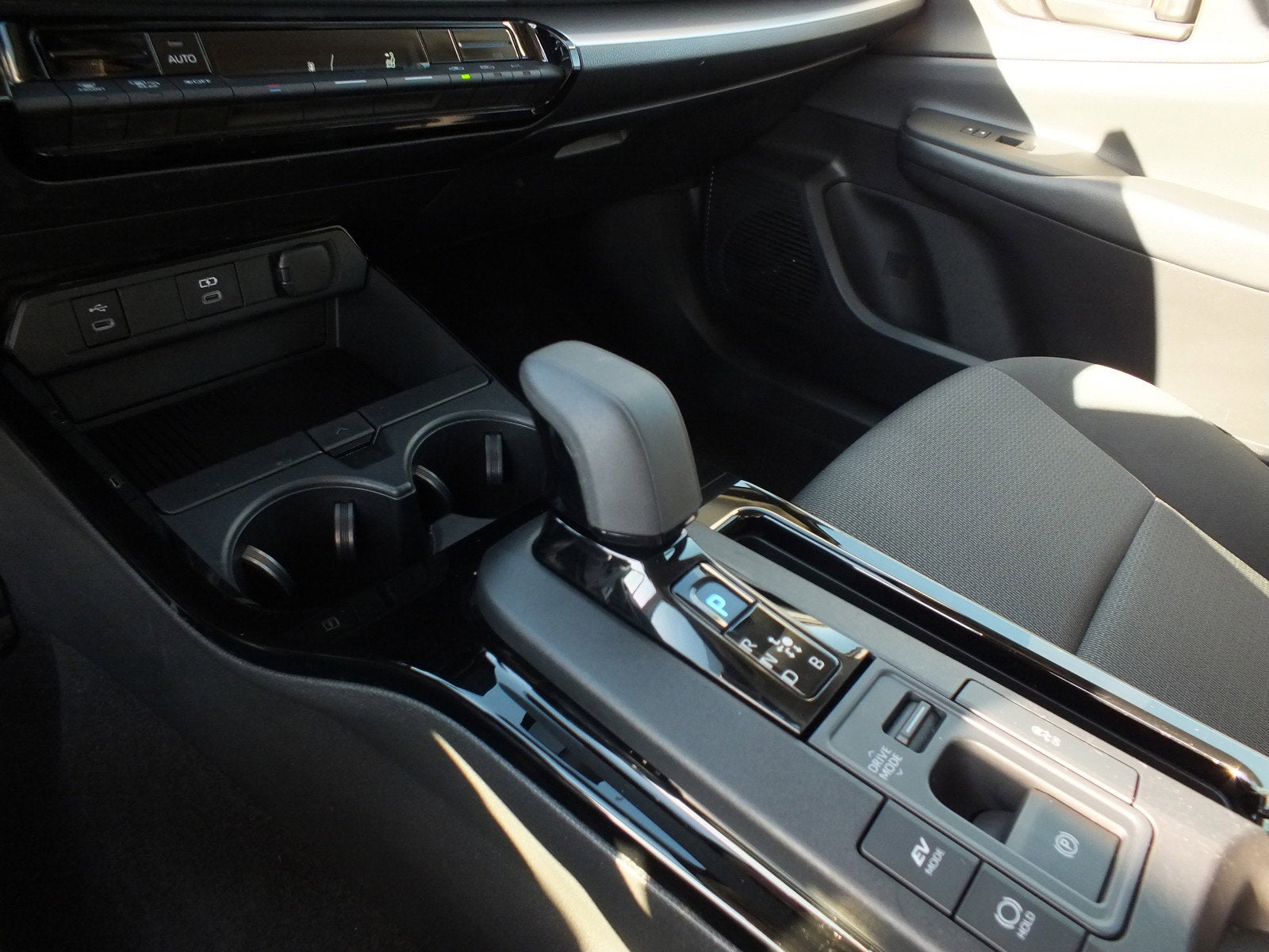 2025 Toyota Prius LE FWD *1 OWNER, CLEAN CARFAX!*