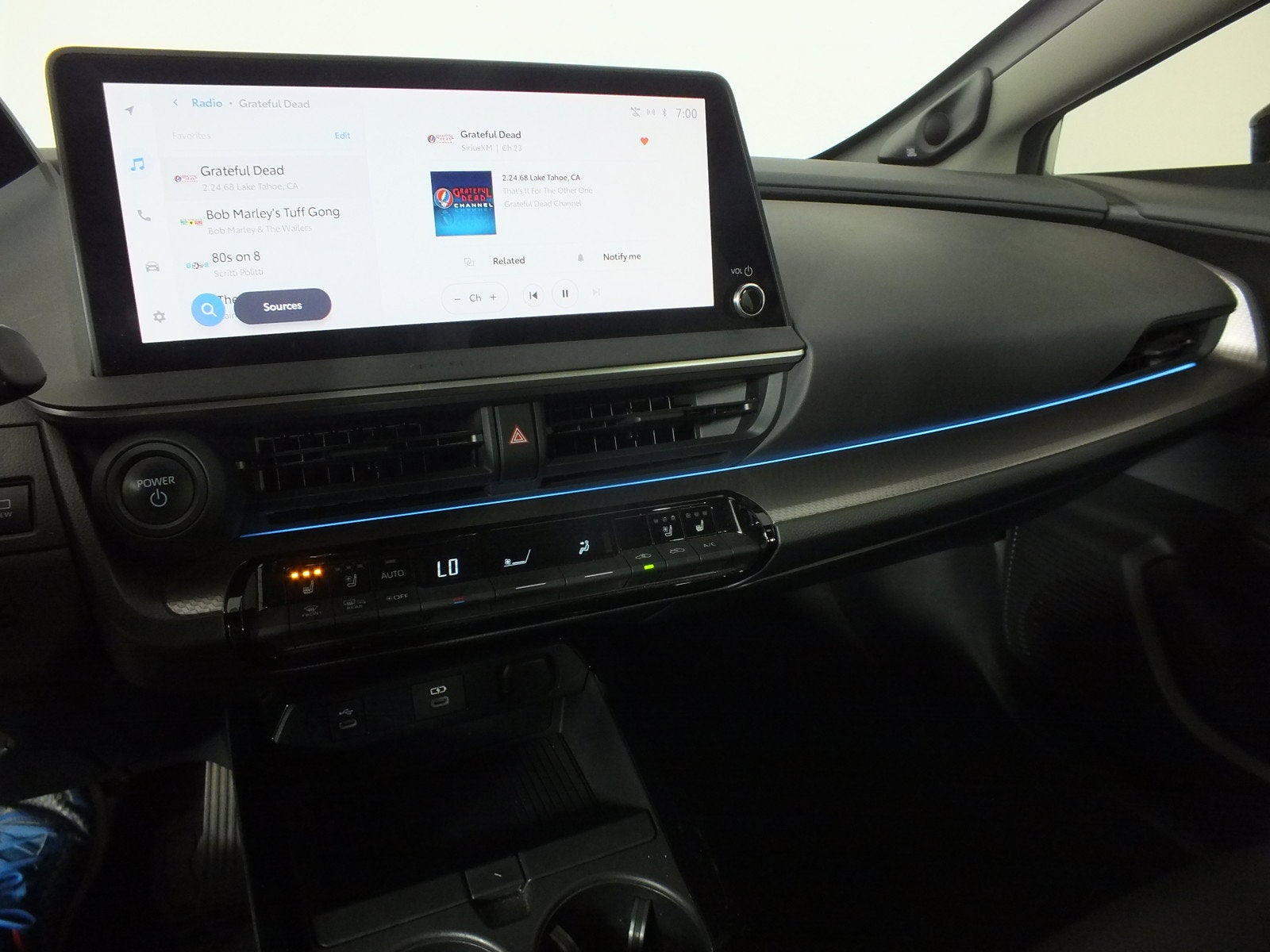 2023 Toyota Prius Limited *CLEAN CARFAX!*