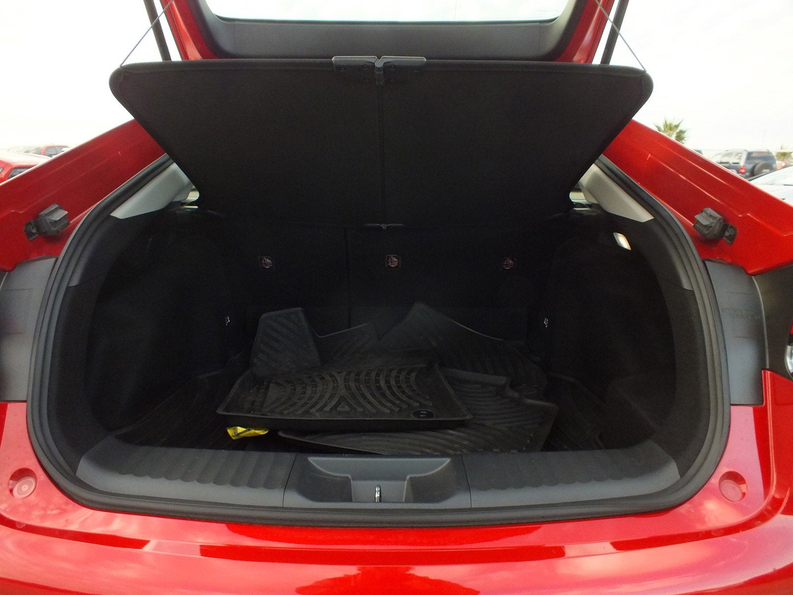 2025 Toyota Prius LE *1-OWNER! LOW MILES!*