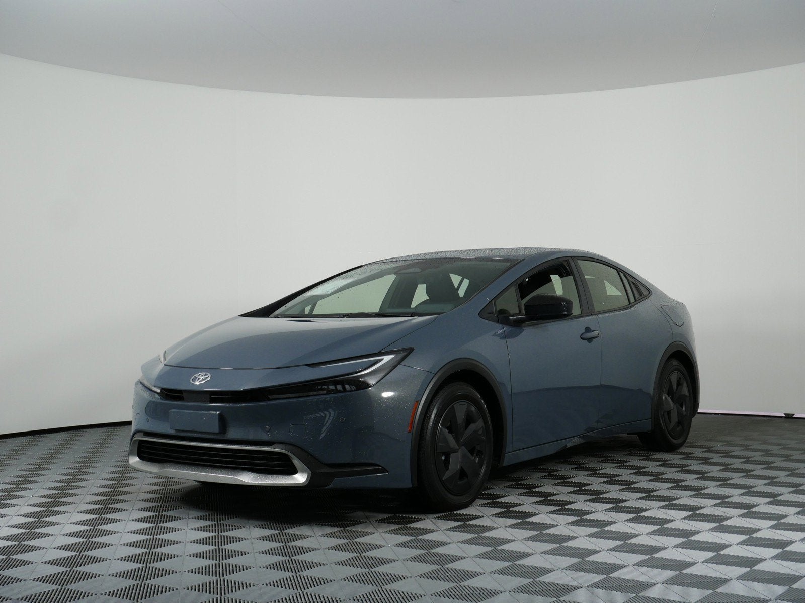 2026 Toyota Prius Plug-In Hybrid SE *CLEAN CARFAX! ONLY 3K MILES!*