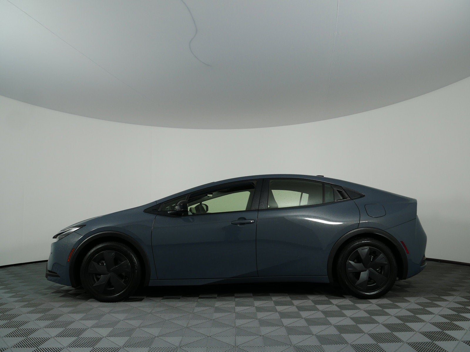 2026 Toyota Prius Plug-In Hybrid SE *CLEAN CARFAX! ONLY 3K MILES!*